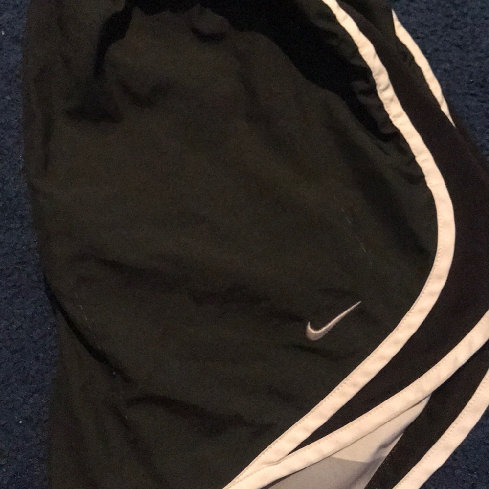Nike “RUN” shorts - Picture 3 of 5